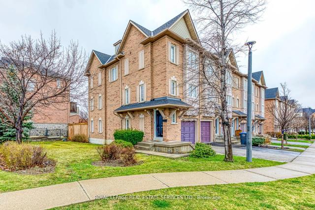 1 - 1128 Dundas St W, Townhouse with 2 bedrooms, 3 bathrooms and 2 parking in Mississauga ON | Image 1