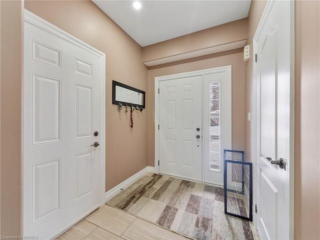 247b Grand Street, House semidetached with 4 bedrooms, 3 bathrooms and 1 parking in Brantford ON | Image 3