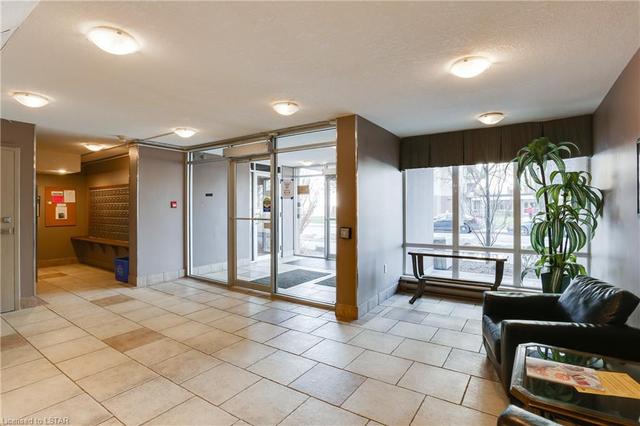 207 - 155 Kent Street, House attached with 2 bedrooms, 2 bathrooms and 1 parking in London ON | Image 36