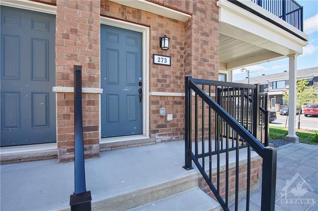 273 Zenith Private, House attached with 3 bedrooms, 2 bathrooms and 2 parking in Ottawa ON | Image 3