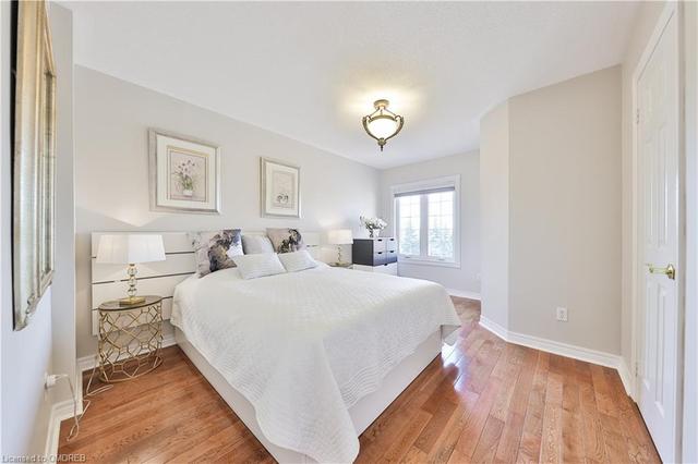5488 Tree Crest Court, House semidetached with 3 bedrooms, 2 bathrooms and 3 parking in Mississauga ON | Image 16