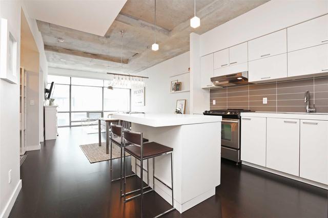 1016 - 55 Stewart St, Condo with 1 bedrooms, 1 bathrooms and 1 parking in Toronto ON | Image 9