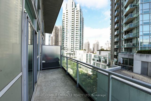 1202 - 223 Webb Dr, Condo with 2 bedrooms, 2 bathrooms and 1 parking in Mississauga ON | Image 31