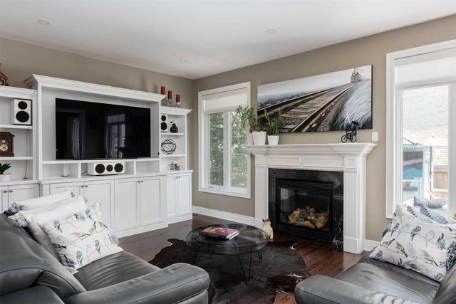 2151 Bingley Cres, House detached with 4 bedrooms, 3 bathrooms and 6 parking in Oakville ON | Image 6