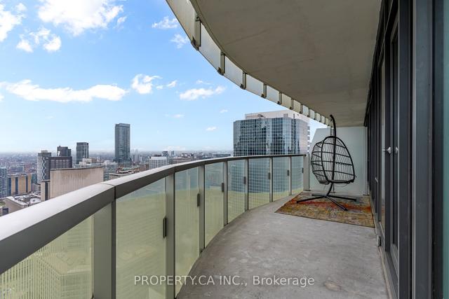 3809 - 197 Yonge St, Condo with 2 bedrooms, 2 bathrooms and 0 parking in Toronto ON | Image 16