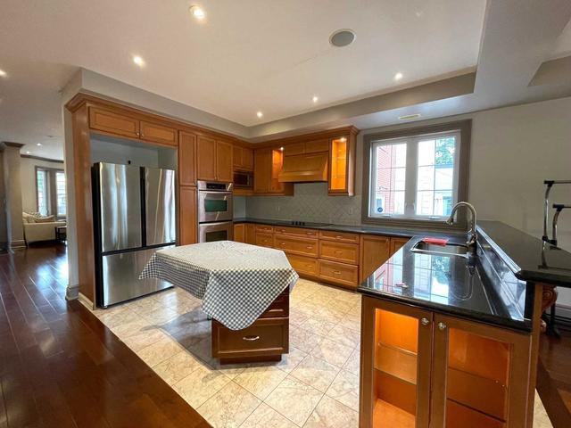 40 Holland Park Ave, House detached with 4 bedrooms, 3 bathrooms and 2 parking in Toronto ON | Image 14