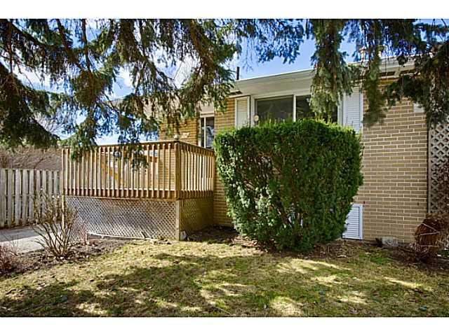 24 Charlbrook Ave, House semidetached with 3 bedrooms, 2 bathrooms and null parking in Barrie ON | Image 2