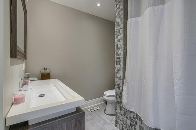 32 Glenbrook Ave, House detached with 3 bedrooms, 4 bathrooms and 5 parking in Toronto ON | Image 17