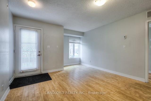 1221 - 21 Pirandello St, Townhouse with 2 bedrooms, 2 bathrooms and 0 parking in Toronto ON | Image 15