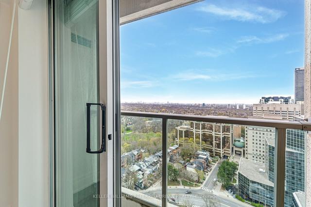 2906 - 8 Park Rd, Condo with 2 bedrooms, 2 bathrooms and 1 parking in Toronto ON | Image 13