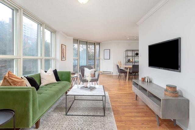 211 - 268 Ridley Blvd, Condo with 2 bedrooms, 2 bathrooms and 1 parking in Toronto ON | Image 12