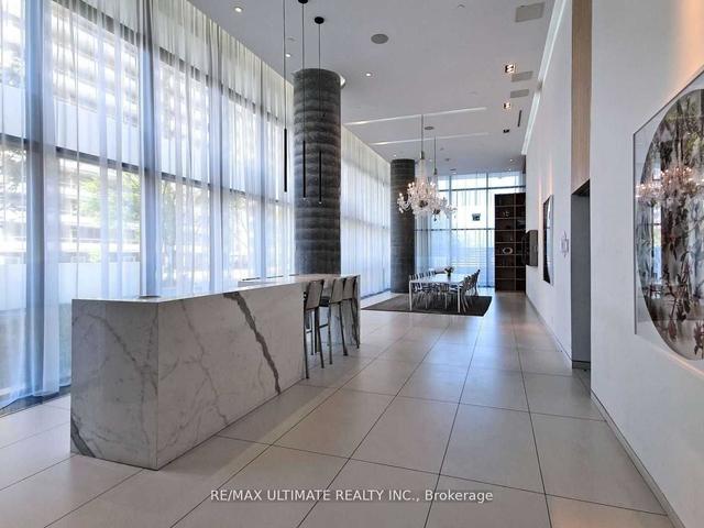 3007 - 185 Roehampton Ave, Condo with 1 bedrooms, 1 bathrooms and 0 parking in Toronto ON | Image 5