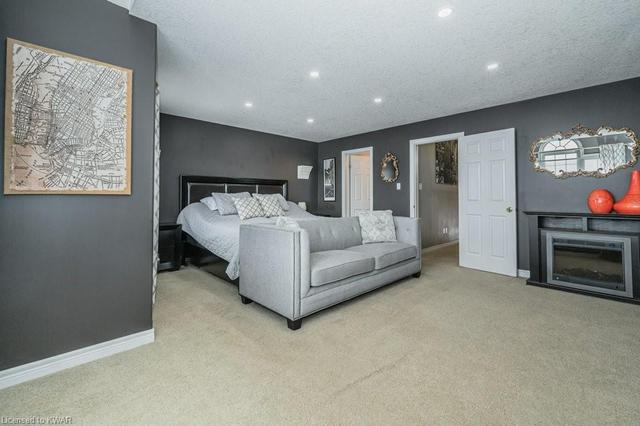 39 Woodbine Avenue, House detached with 4 bedrooms, 3 bathrooms and 4 parking in Kitchener ON | Image 22