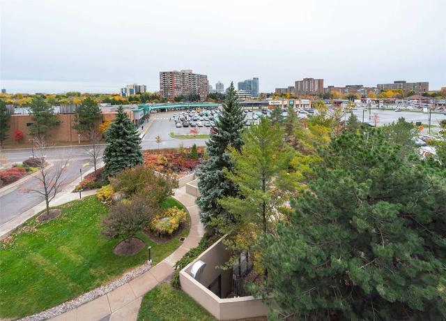 504 - 22 Clarissa Dr, Condo with 2 bedrooms, 2 bathrooms and 2 parking in Richmond Hill ON | Image 16