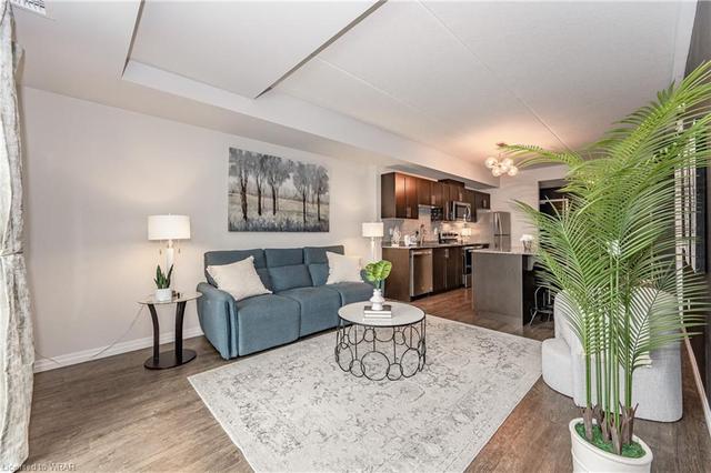 308 - 35 Kingsbury Square, House attached with 2 bedrooms, 2 bathrooms and 1 parking in Guelph ON | Image 3