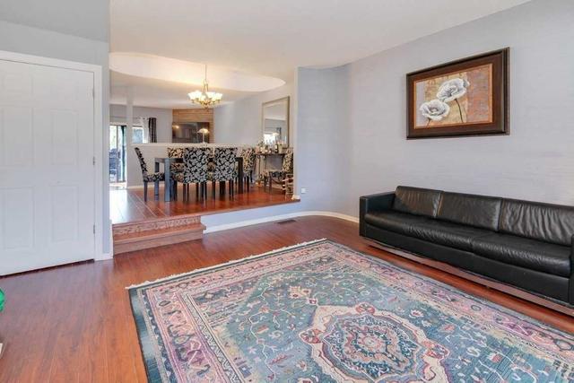 112 Dollery Crt, House semidetached with 3 bedrooms, 4 bathrooms and 4 parking in Toronto ON | Image 22