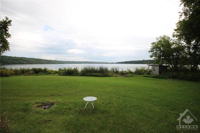 559 9th Concession Road, House detached with 5 bedrooms, 2 bathrooms and 6 parking in Rideau Lakes ON | Image 4