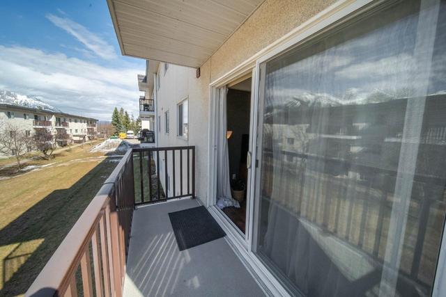 201 - 51 Ridgemont Drive, Condo with 2 bedrooms, 1 bathrooms and null parking in Fernie BC | Image 13