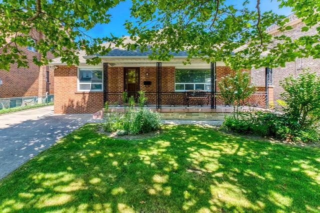 18 Statler Ave, House detached with 2 bedrooms, 2 bathrooms and 10 parking in Toronto ON | Image 31