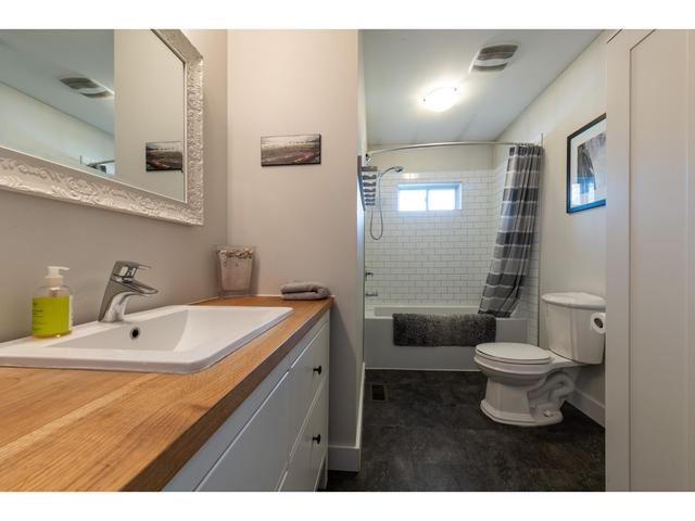 616 11th Street S, House detached with 5 bedrooms, 3 bathrooms and null parking in Golden BC | Image 23