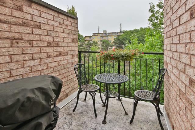 301 - 60 Aerodrome Cres, Townhouse with 2 bedrooms, 2 bathrooms and 1 parking in Toronto ON | Image 14