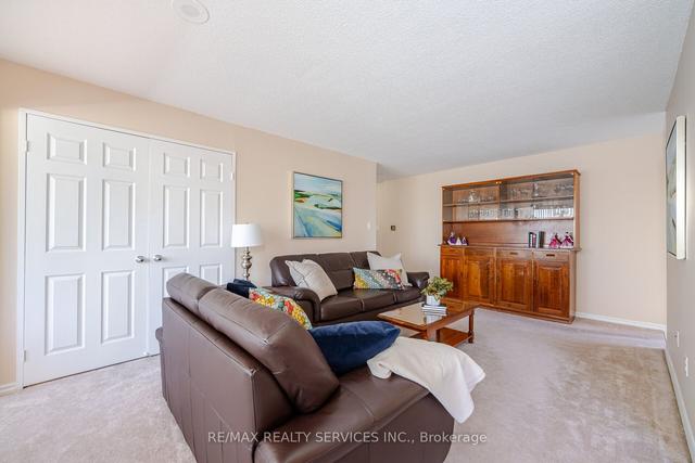 308 - 30 Malta Ave, Condo with 3 bedrooms, 2 bathrooms and 2 parking in Brampton ON | Image 11