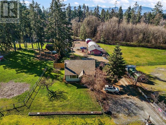 3574 Cowichan Lake Rd, House detached with 4 bedrooms, 2 bathrooms and 10 parking in North Cowichan BC | Image 6