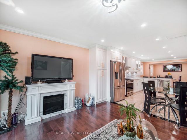 47 Kentish Cres E, House detached with 4 bedrooms, 10 bathrooms and 4 parking in Toronto ON | Image 13