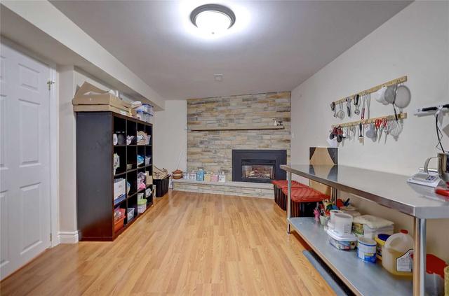 720 Bloor St, House detached with 3 bedrooms, 2 bathrooms and 7 parking in Mississauga ON | Image 7