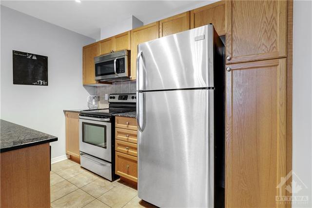 g - 240 Meilleur Private, Condo with 2 bedrooms, 2 bathrooms and 1 parking in Ottawa ON | Image 12