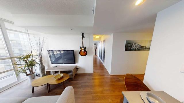 1017 - 68 Abell St, Condo with 2 bedrooms, 2 bathrooms and 1 parking in Toronto ON | Image 1