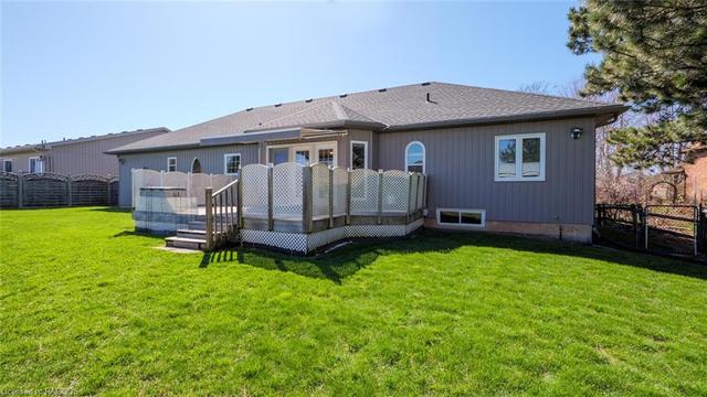 2391 9th Avenue E, House detached with 3 bedrooms, 3 bathrooms and 8 parking in Owen Sound ON | Image 41
