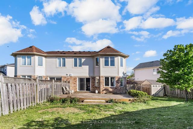 28 Redstart Dr, House semidetached with 3 bedrooms, 3 bathrooms and 2 parking in Cambridge ON | Image 6