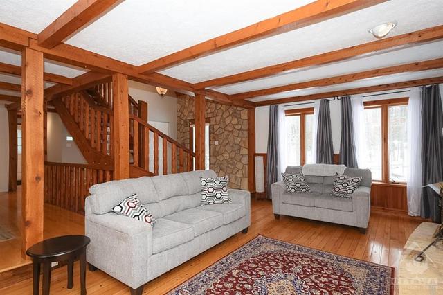 8395 County Road 17 Road, House detached with 3 bedrooms, 3 bathrooms and 6 parking in Clarence Rockland ON | Image 5