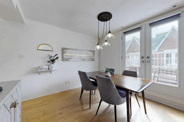 1403 - 12 Sudbury St, Townhouse with 3 bedrooms, 2 bathrooms and 2 parking in Toronto ON | Image 3