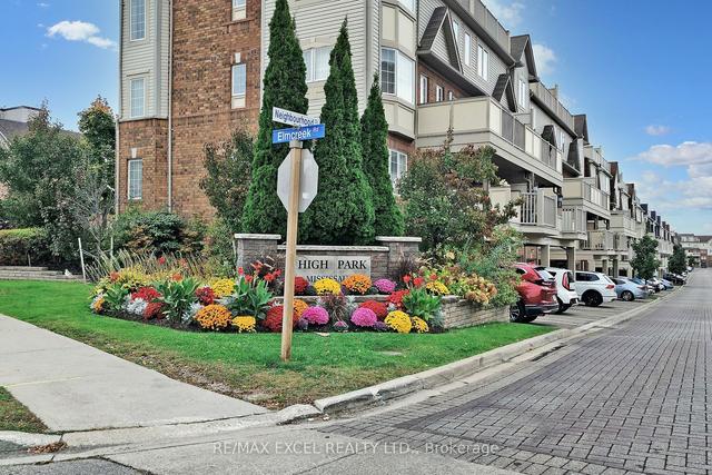 2 - 744 Neighbourhood Circ, Townhouse with 2 bedrooms, 2 bathrooms and 2 parking in Mississauga ON | Image 24