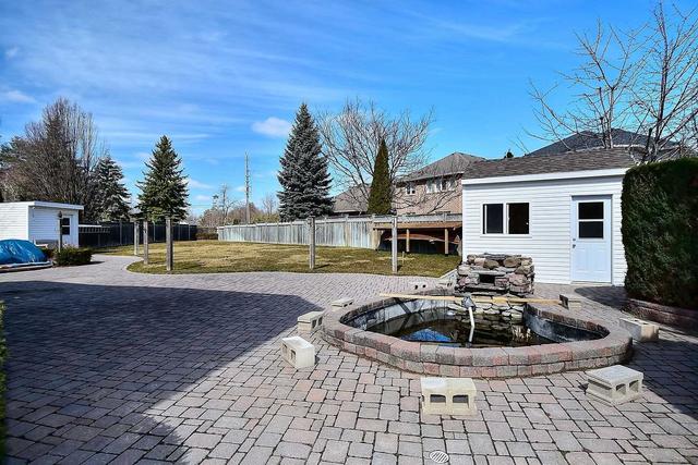 15 Pineway Crt, House detached with 4 bedrooms, 4 bathrooms and 6 parking in Whitby ON | Image 31