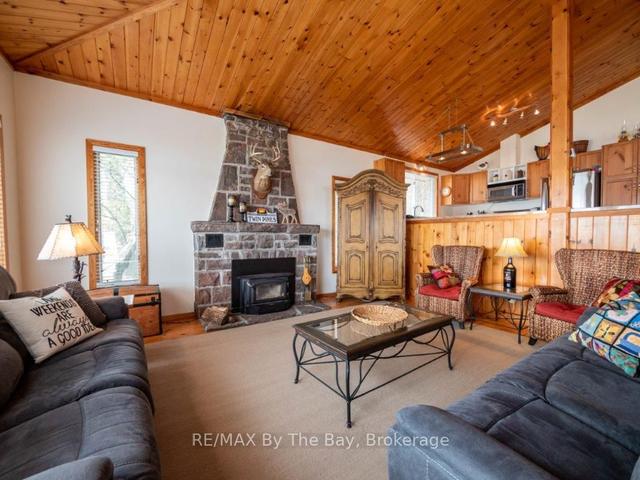 2694 Island 1040, House detached with 3 bedrooms, 2 bathrooms and 0 parking in Georgian Bay ON | Image 9