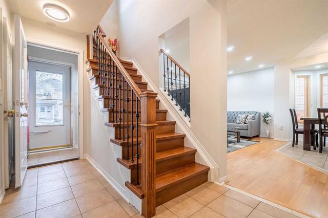 145 Seaside Circ, House semidetached with 3 bedrooms, 4 bathrooms and 4 parking in Brampton ON | Image 8