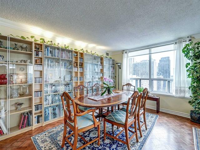 1710 - 25 Maitland St, Condo with 2 bedrooms, 2 bathrooms and 1 parking in Toronto ON | Image 2