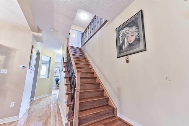 13 Rouge Fairway St, House detached with 4 bedrooms, 3 bathrooms and 2 parking in Markham ON | Image 11