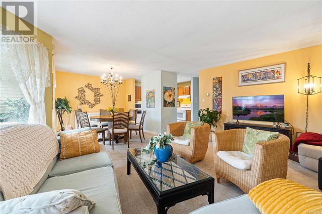 401 - 225 Cypress St, Condo with 2 bedrooms, 1 bathrooms and 1 parking in Nanaimo BC | Image 2