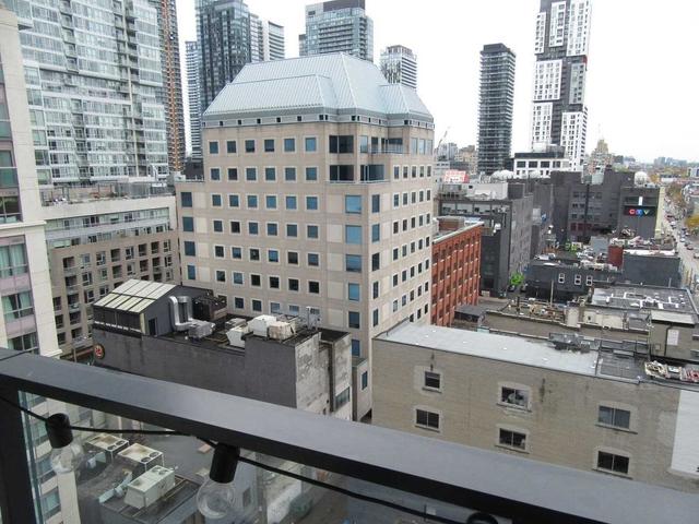 1003 - 215 Queen St W, Condo with 1 bedrooms, 1 bathrooms and 0 parking in Toronto ON | Image 3