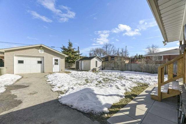 185 Deschene Ave, House detached with 2 bedrooms, 2 bathrooms and 8 parking in Hamilton ON | Image 9