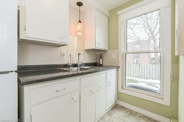 23 - 35 Breckenridge Drive, House attached with 2 bedrooms, 1 bathrooms and 2 parking in Kitchener ON | Image 5