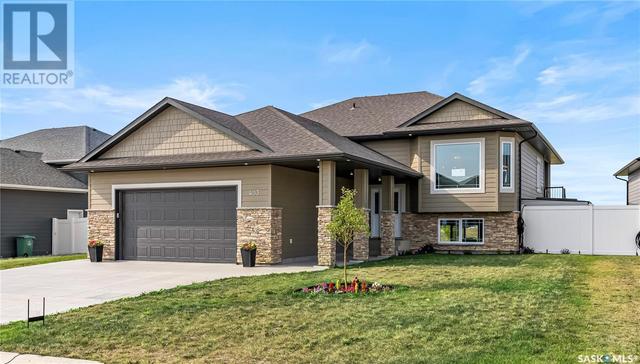 403 Prairie View Drive, House detached with 5 bedrooms, 3 bathrooms and null parking in Dundurn SK | Image 1