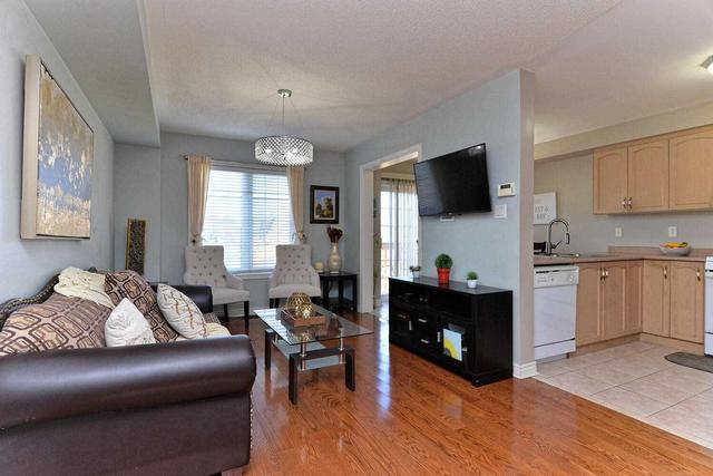 6 Panama Pl E, House attached with 3 bedrooms, 4 bathrooms and 2 parking in Brampton ON | Image 3