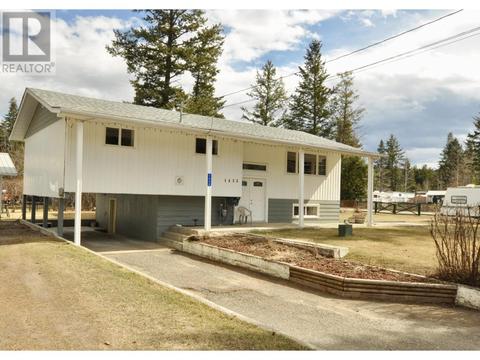 1432 Dog Creek Road, House detached with 3 bedrooms, 2 bathrooms and null parking in Cariboo E BC | Card Image