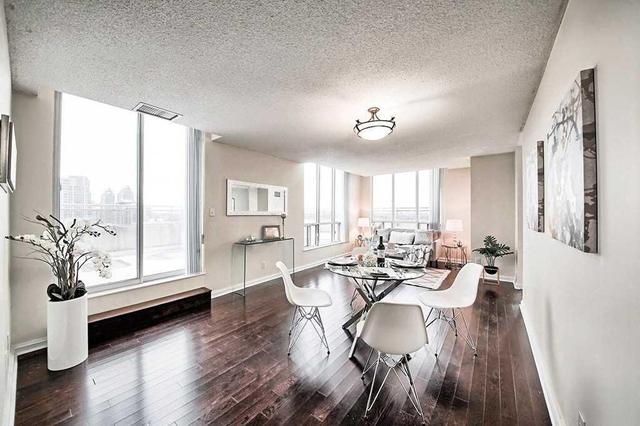 Uph 02 - 256 Doris Ave, Condo with 2 bedrooms, 2 bathrooms and 1 parking in Toronto ON | Image 4