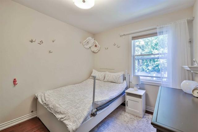 18 Carmichael Ave, House detached with 2 bedrooms, 2 bathrooms and 2 parking in Toronto ON | Image 16